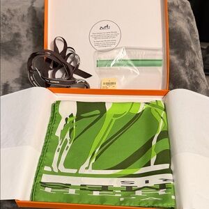 Hermes Green and White Silk Scarf Calèche élastique